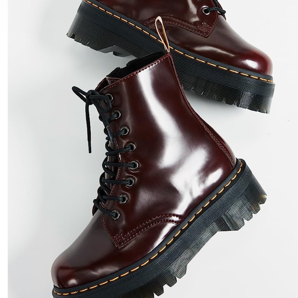 Dr. Marten VEGAN JADON II PLATFORM BOOTS